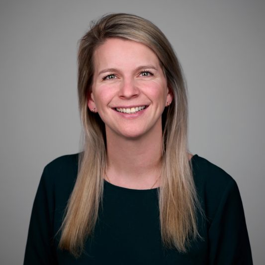 Eva Baas is eigenaar en directeur bij Neo-Mundo: executive search, advies, interim en werving en selectie in de zorg en welzijn.